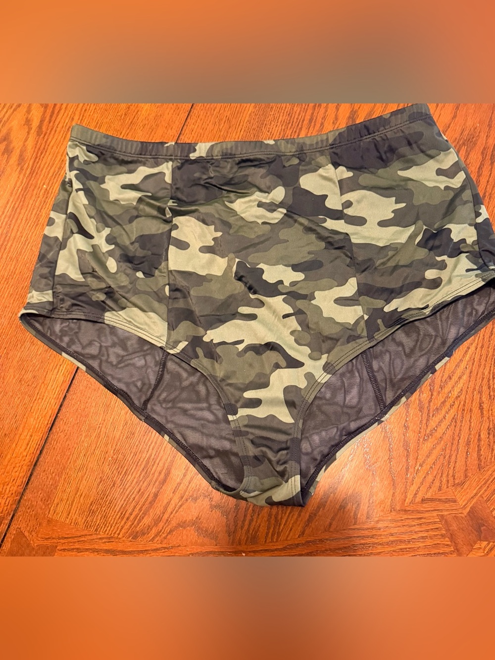 Women’s Plus Torrid High Waist Binkini Swim Bottoms Camo Caged Back Sz 2